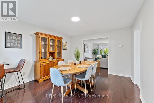 2824 Huntingdon Trail, Oakville, ON - Indoor Photo Showing Dining Room