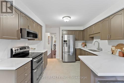 2824 Huntingdon Trail, Oakville, ON - Indoor Photo Showing Kitchen With Stainless Steel Kitchen With Double Sink