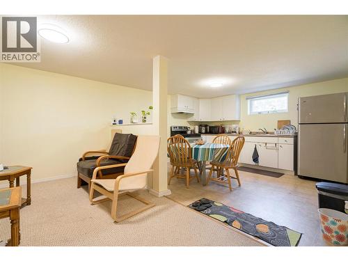 3095 Gordon Drive, Kelowna, BC - Indoor