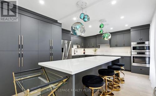 4344 Dallas Court, Mississauga, ON - Indoor Photo Showing Kitchen With Upgraded Kitchen