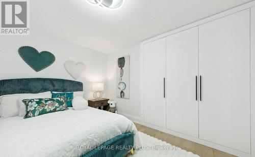 4344 Dallas Court, Mississauga, ON - Indoor Photo Showing Bedroom