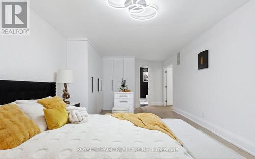 4344 Dallas Court, Mississauga, ON - Indoor Photo Showing Bedroom