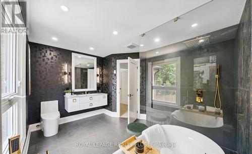 4344 Dallas Court, Mississauga, ON - Indoor