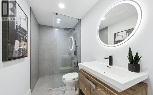 4344 Dallas Court, Mississauga, ON - Indoor Photo Showing Bathroom