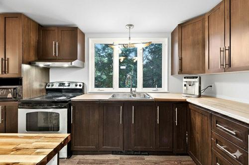 Kitchen - 1577 Rue Roy, Prévost, QC - Indoor Photo Showing Kitchen With Double Sink