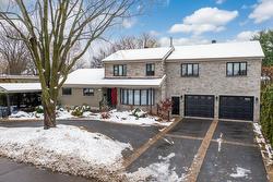 3128 Rue Girouard  Laval (Fabreville), QC H7P 1P8