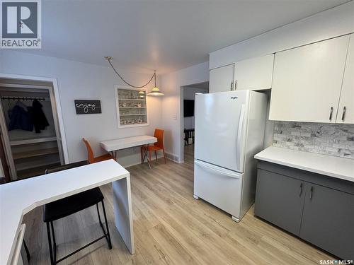 501 7Th Avenue W, Biggar, SK - Indoor Photo Showing Kitchen