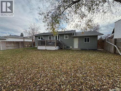 501 7Th Avenue W, Biggar, SK - Outdoor With Deck Patio Veranda