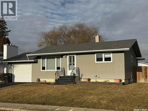 501 7Th Avenue W, Biggar, SK - Outdoor