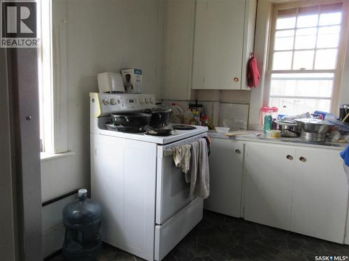 1878-1880 Ottawa Street, Regina, SK - Indoor Photo Showing Laundry Room