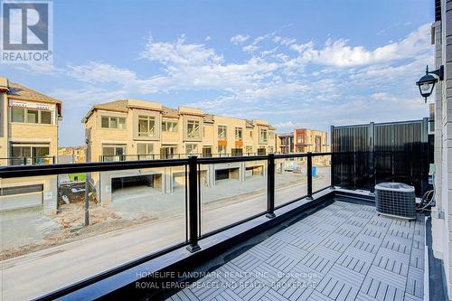 2485 Badger Crescent, Oakville, ON - Outdoor