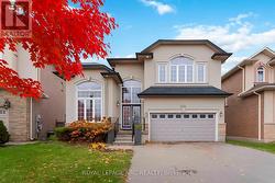 132 OLEARY DRIVE  Hamilton (Meadowlands), ON L9K 0B8