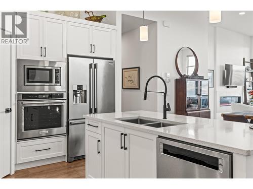 1000 Mt. Robson Place Unit# 37, Vernon, BC - Indoor Photo Showing Kitchen With Stainless Steel Kitchen With Double Sink With Upgraded Kitchen