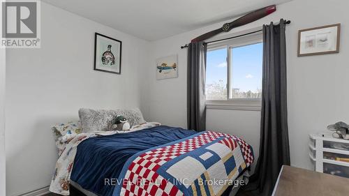 421 Griffith Street, London South (South K), ON - Indoor Photo Showing Bedroom