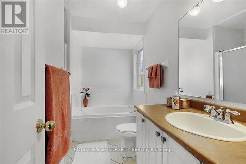 77 Daventry Crescent, Ottawa, ON - Indoor Photo Showing Bathroom