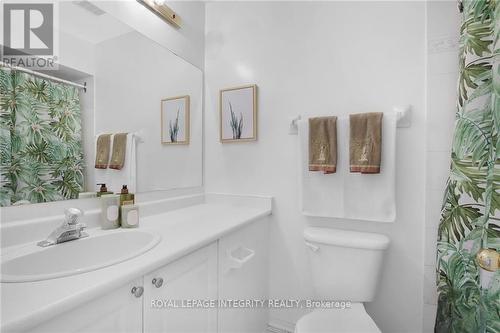 77 Daventry Crescent, Ottawa, ON - Indoor Photo Showing Bathroom