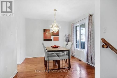 77 Daventry Crescent, Ottawa, ON - Indoor Photo Showing Dining Room