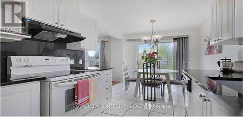 77 Daventry Crescent, Ottawa, ON - Indoor Photo Showing Kitchen