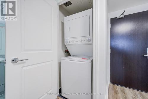 609 - 151 Upper Duke Crescent, Markham, ON - Indoor Photo Showing Laundry Room