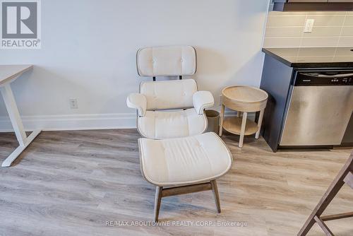 609 - 151 Upper Duke Crescent, Markham, ON - Indoor