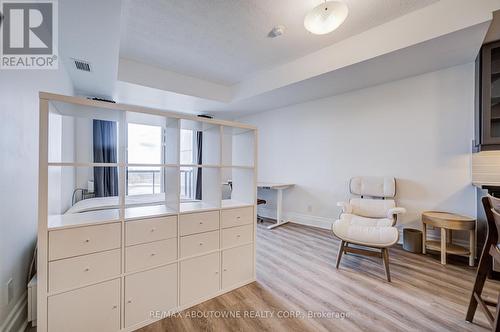 609 - 151 Upper Duke Crescent, Markham, ON - Indoor