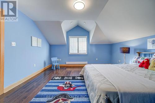 2477 Hornes Road, East Gwillimbury, ON - Indoor Photo Showing Bedroom