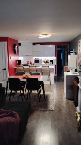 Cuisine - 95 Rue Du Campeur, Val-Morin, QC - Indoor Photo Showing Living Room