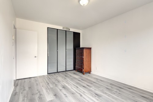 Chambre à coucher - 4883 Av. Cumberland, Montréal (Côte-Des-Neiges/Notre-Dame-De-Grâce), QC - Indoor Photo Showing Other Room