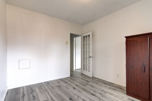 Chambre à coucher - 4883 Av. Cumberland, Montréal (Côte-Des-Neiges/Notre-Dame-De-Grâce), QC - Indoor Photo Showing Other Room