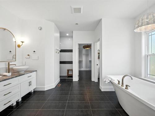 261 Aberdeen Drive, Fall River, NS 