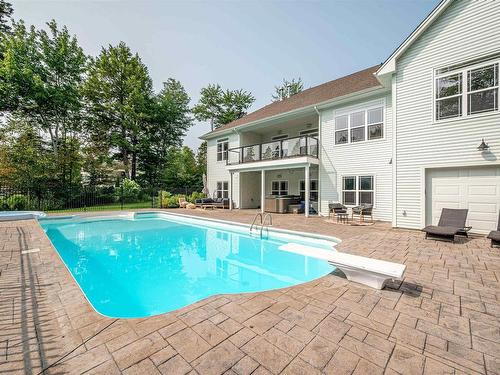 261 Aberdeen Drive, Fall River, NS 