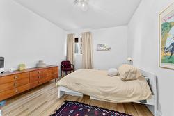 Primary bedroom - 