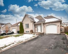 109 Rue Joseph-Charles-Coallier  Saint-Jean-Sur-Richelieu, QC J2W 2Y4