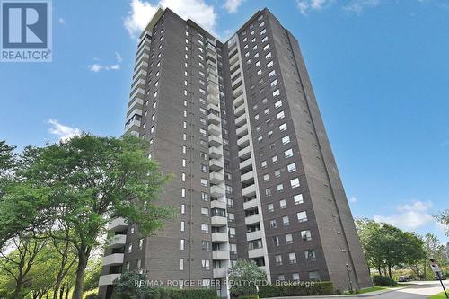 210 - 10 MUIRHEAD ROAD  Toronto, ON M2J 4P9