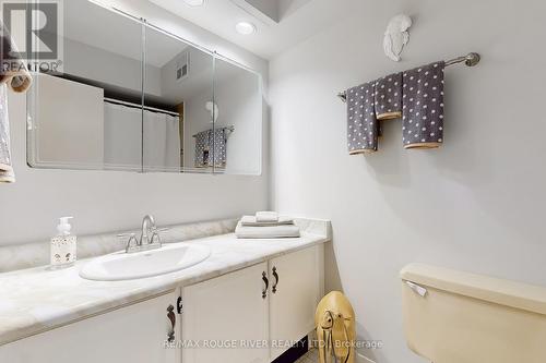 210 - 10 Muirhead Road, Toronto, ON - Indoor Photo Showing Bathroom