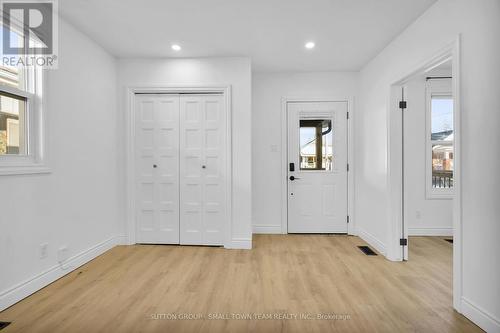 133 Emery Street E, London South (South G), ON - Indoor Photo Showing Other Room