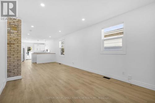 133 Emery Street E, London South (South G), ON - Indoor Photo Showing Other Room