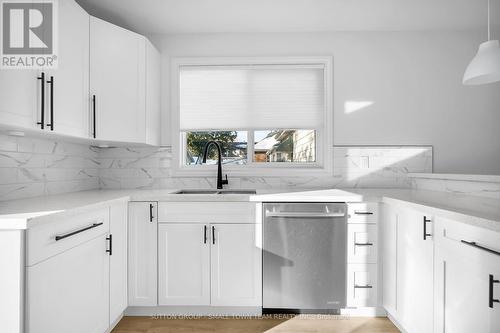 133 Emery Street E, London South (South G), ON - Indoor Photo Showing Kitchen