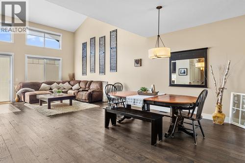 3359 Cougar Road Unit# 19, West Kelowna, BC - Indoor Photo Showing Dining Room