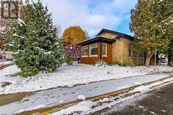 85 GRAND RIVER AVENUE  Brantford, ON N3T 4X5