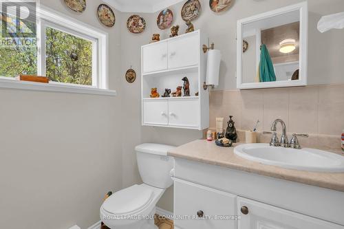 696 Catering Road S, Georgina, ON - Indoor Photo Showing Bathroom