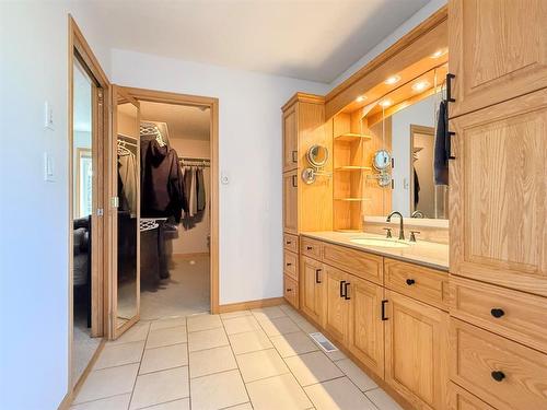 15 Glengariff Street, Elkhorn, MB - Indoor Photo Showing Other Room