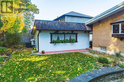 36 Maple Drive, Hamilton, ON - Outdoor