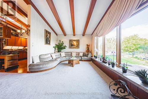 36 Maple Drive, Hamilton, ON - Indoor Photo Showing Other Room