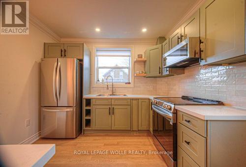 30 Dunbar Road S, Waterloo, ON - Indoor Photo Showing Kitchen
