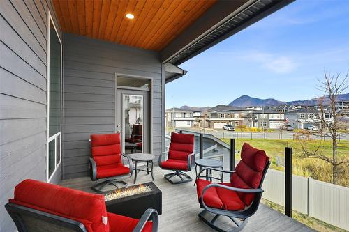 1623 Emerald Drive, Kamloops, BC - Outdoor With Deck Patio Veranda With Exterior