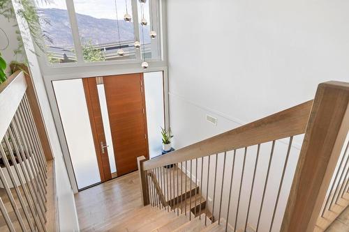 3567 Mckinley Beach Drive, Kelowna, BC - Indoor Photo Showing Other Room