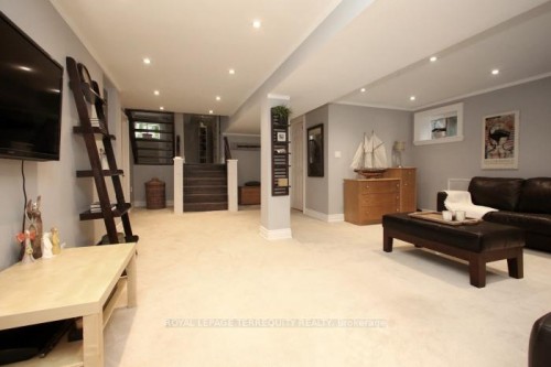 353 Kingsview Drive, Caledon, ON - Indoor Photo Showing Other Room