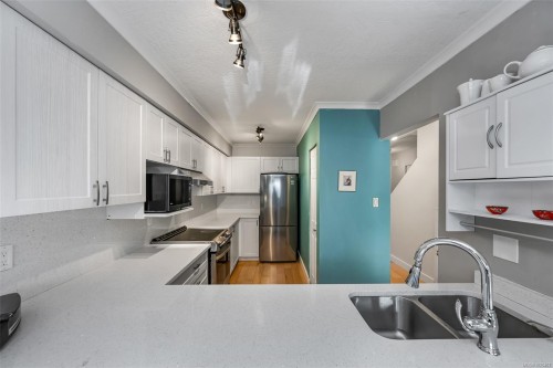 1769 Bay St, Victoria, BC 