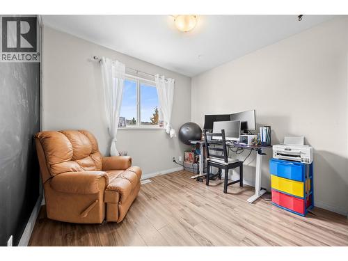 3011 Ensign Way, West Kelowna, BC - Indoor Photo Showing Office